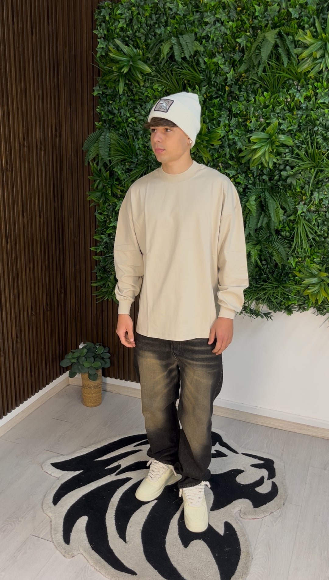 SHARK WHITE CAP