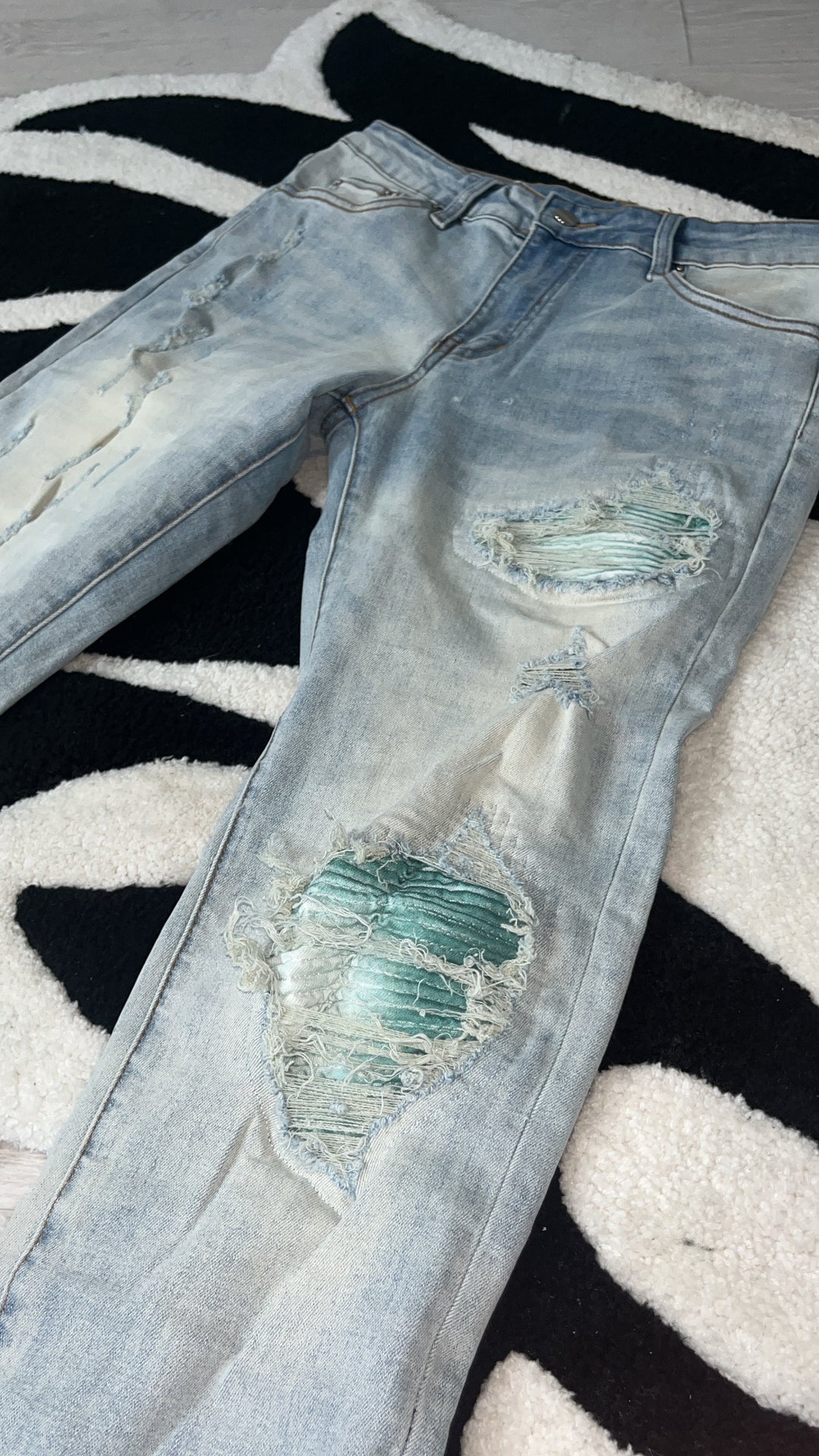 Blaue Augen Jeans