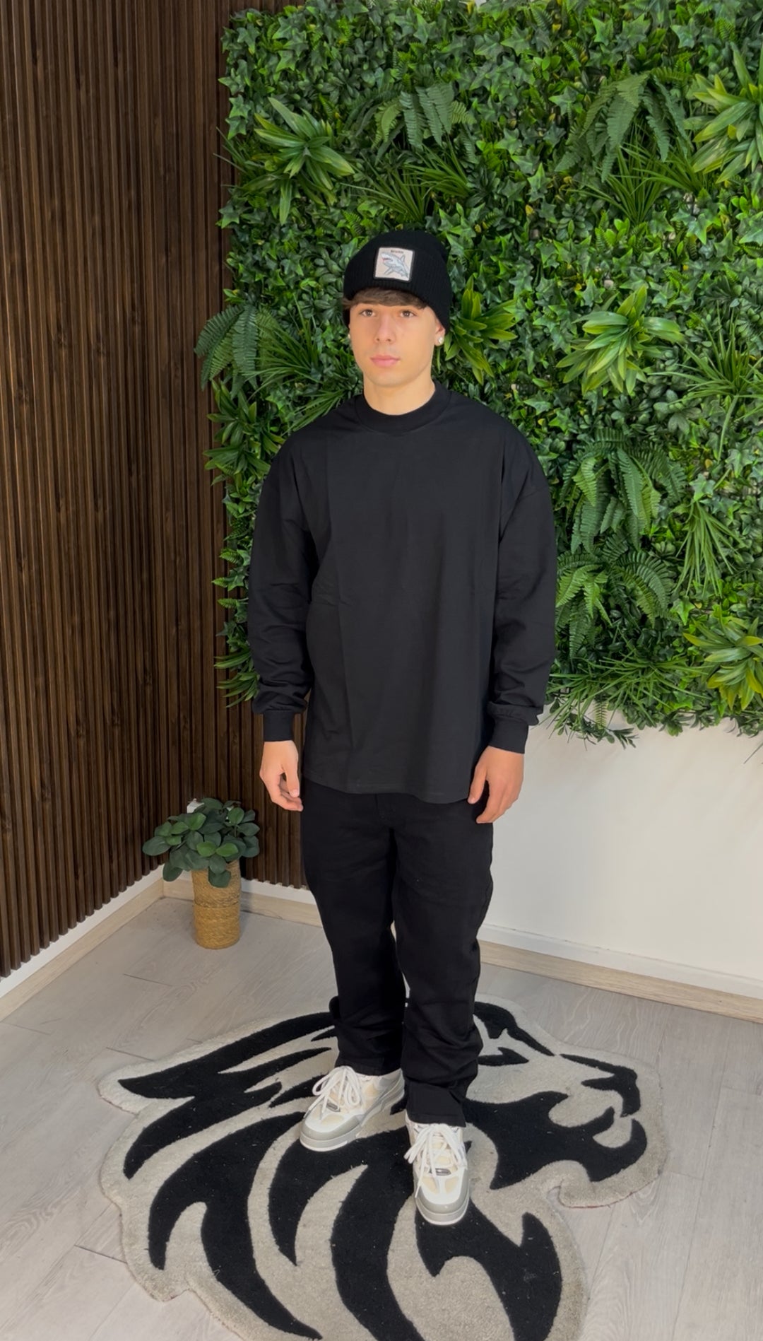 SHARK BLACK CAP