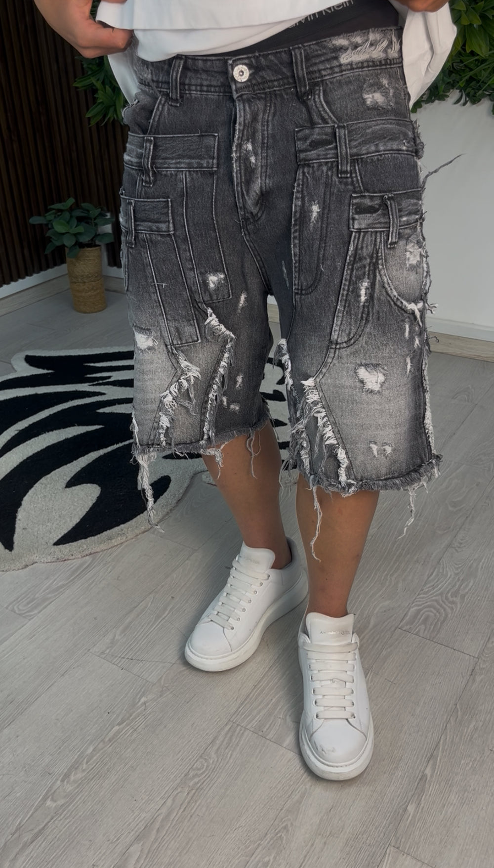 JEANS CORTO DESTROYED