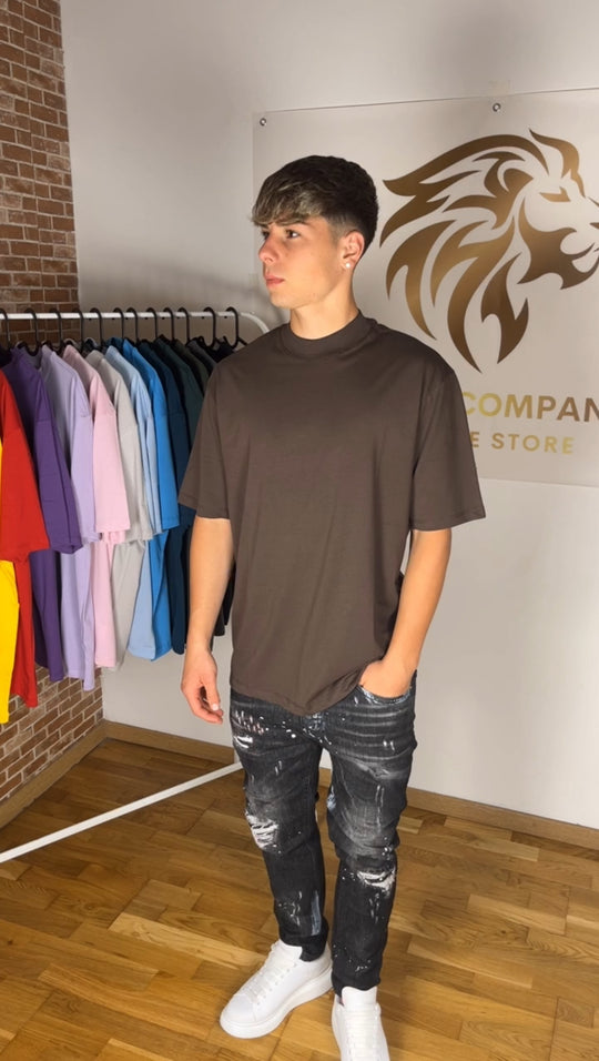 T-Shirt mit hohem Kaffee-Nacken