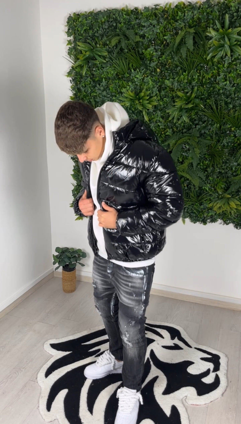 Veste brillante noire
