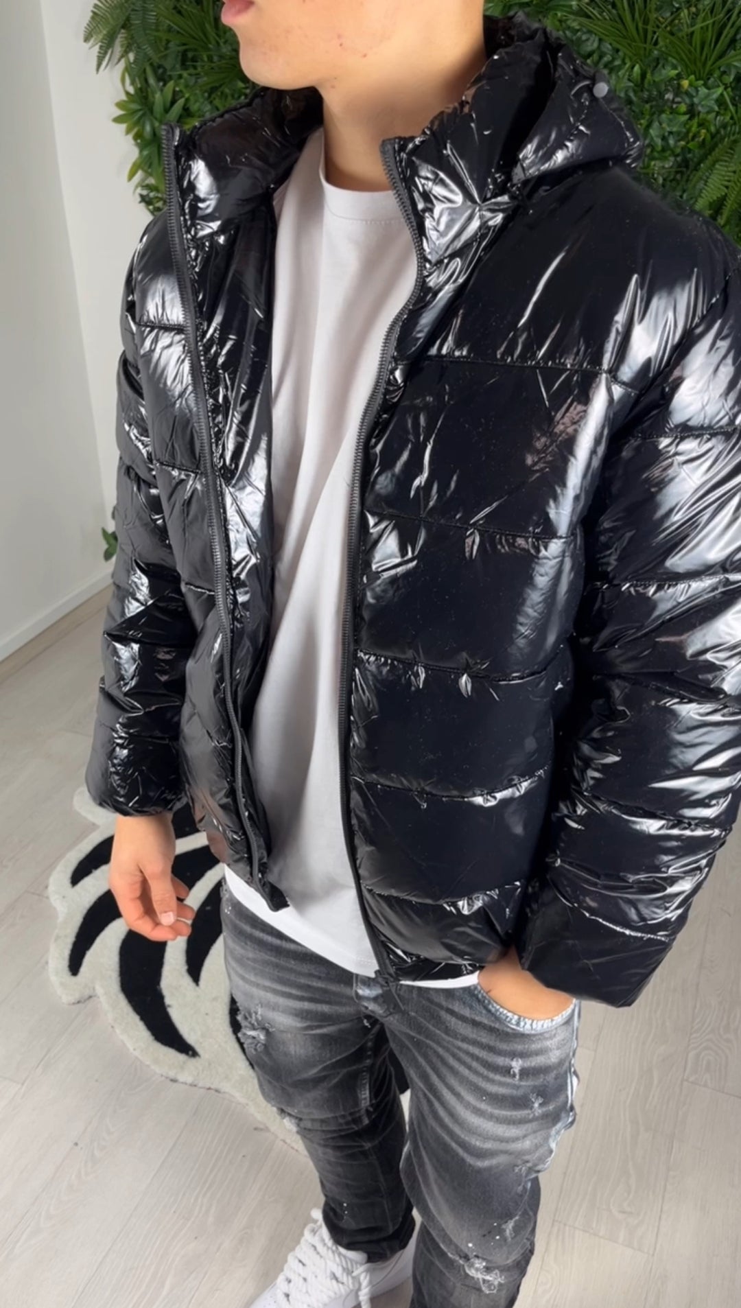 Veste brillante noire