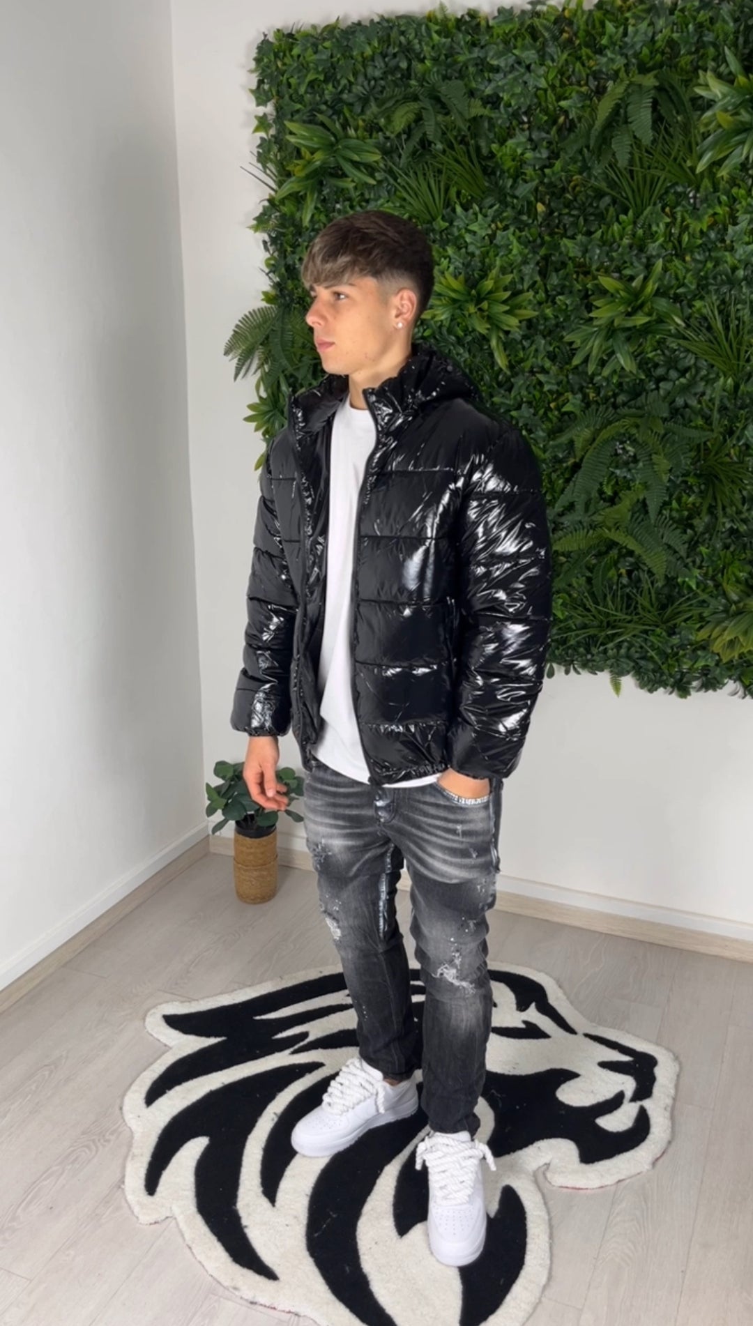 Veste brillante noire