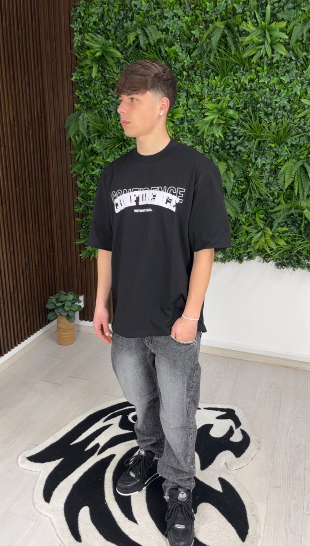 MAGLIA CONFIDENCE NERA