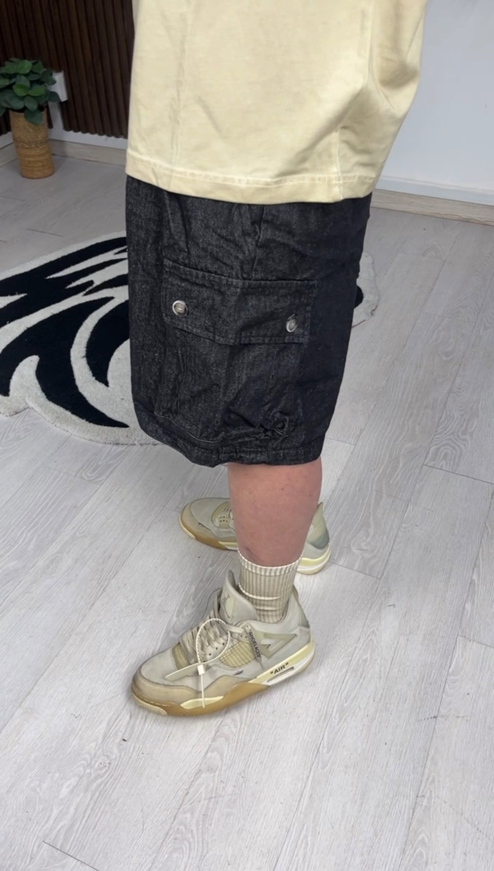 CARGO CORTO JEANS NERO