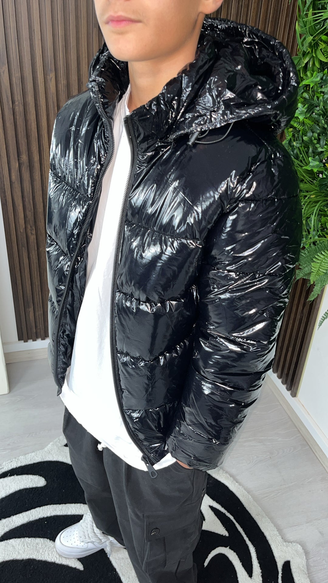 Veste brillante noire