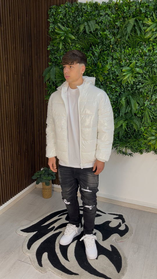 Schwarze glänzende Jacke