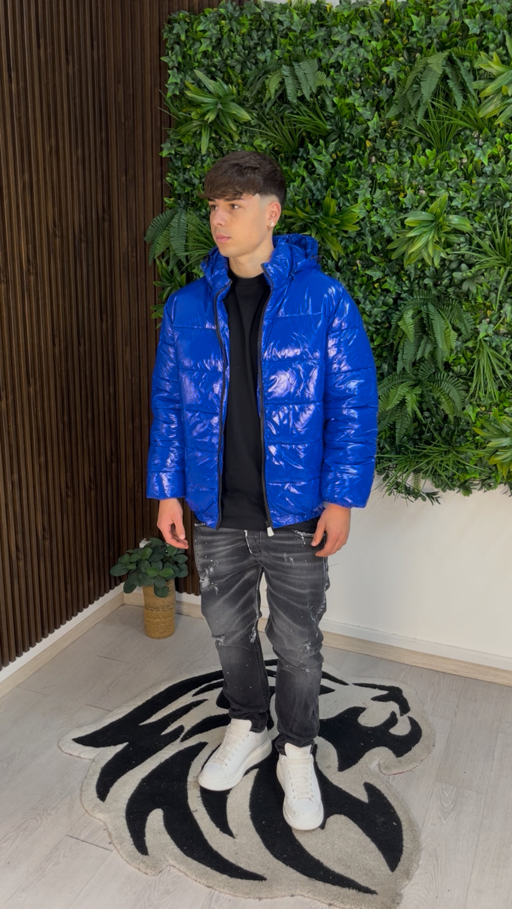 Schwarze glänzende Jacke