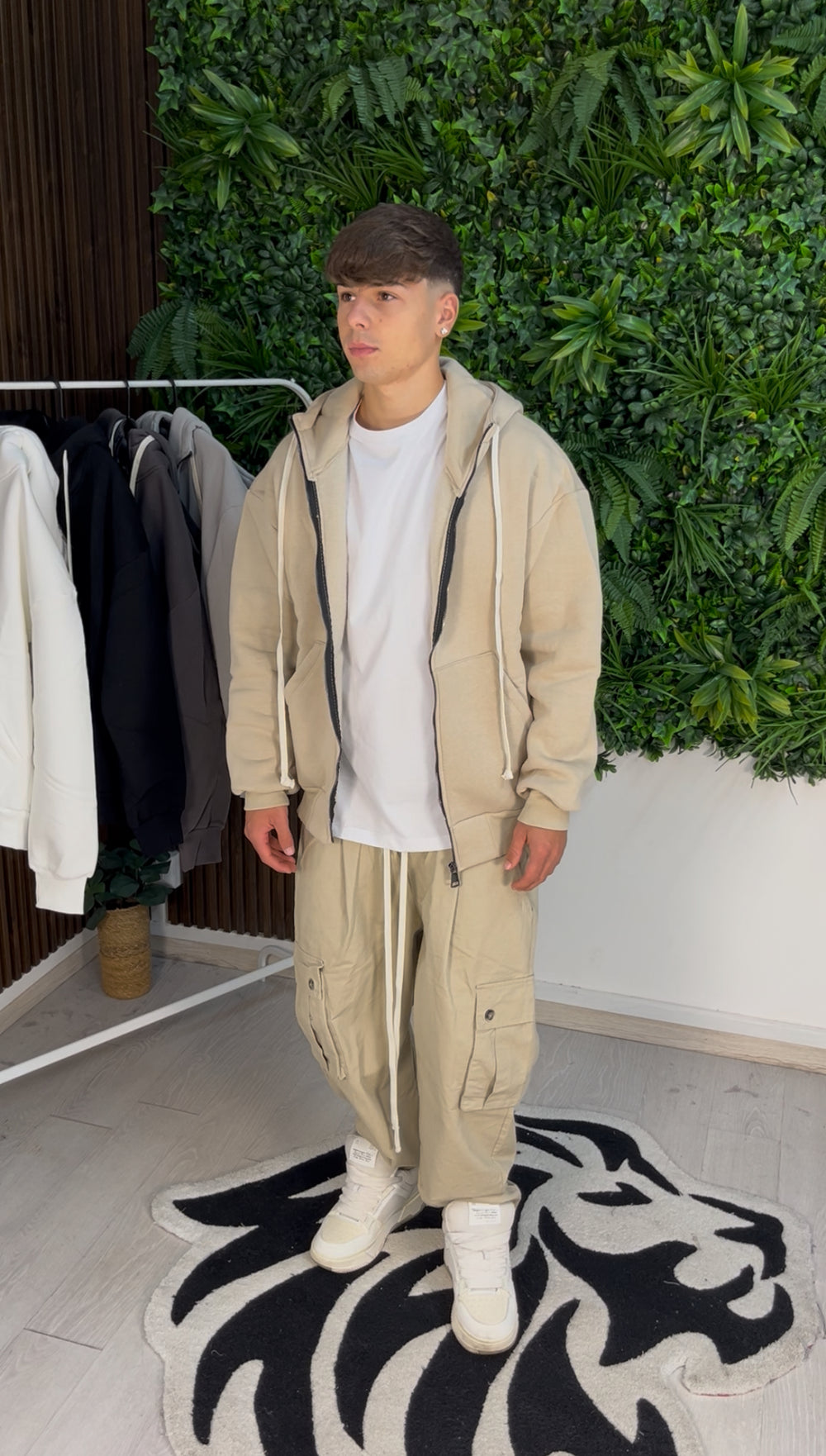 Beige zip sweatshirt
