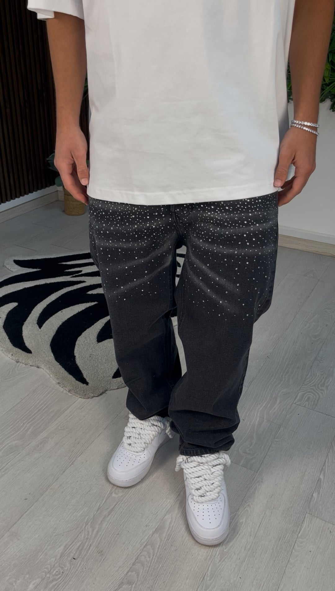 JEANS BAGGY CON STRASS