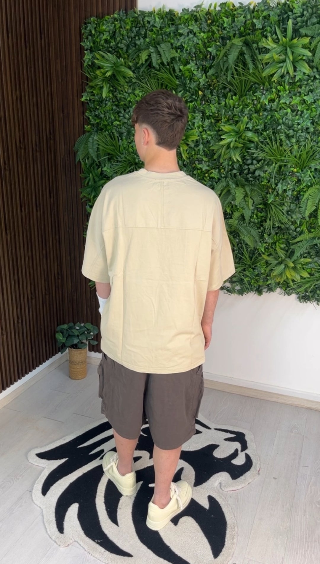 T-SHIRT LIMITED OVER BEIGE