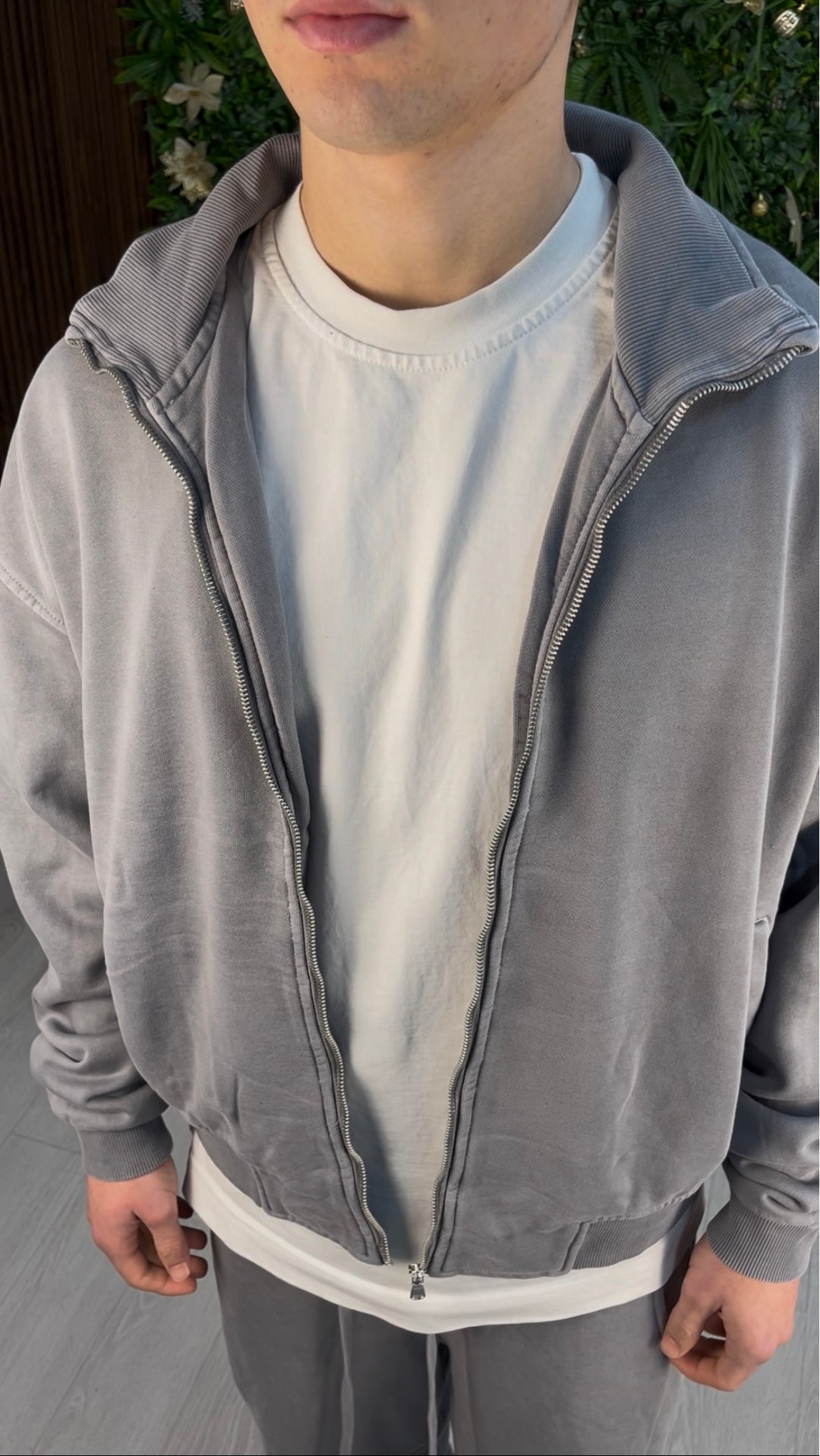 WASHED ZIP GREY