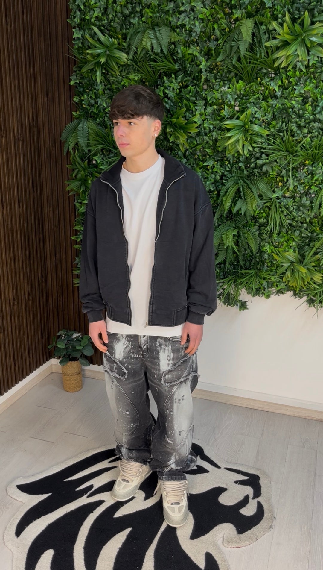 JEANS SUPER BAGGY PAINTED GREY