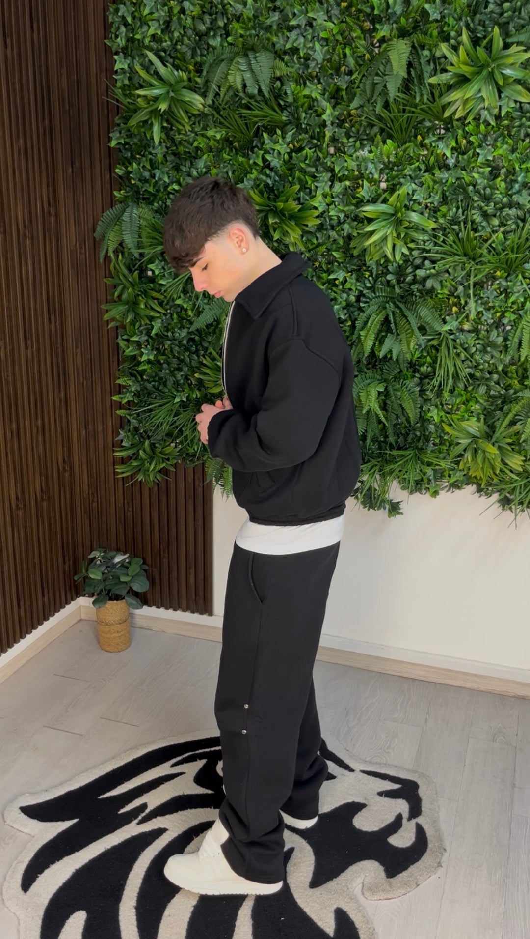 REFINED ZIP JACKET BLACK