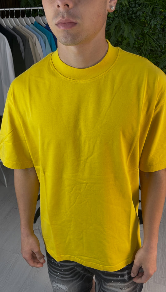 T-SHIRT PREMIUM SEMI-OVER GIALLA