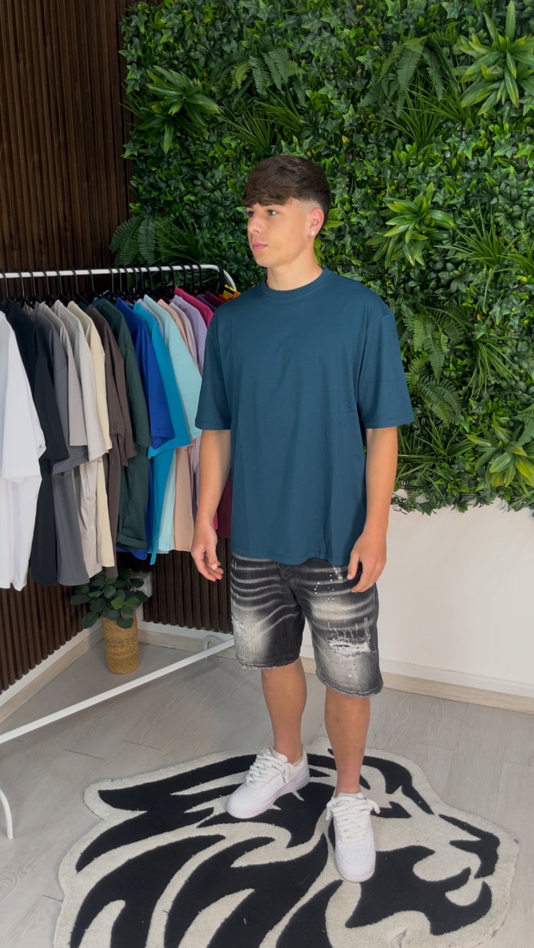 Oil crewing t-shirt