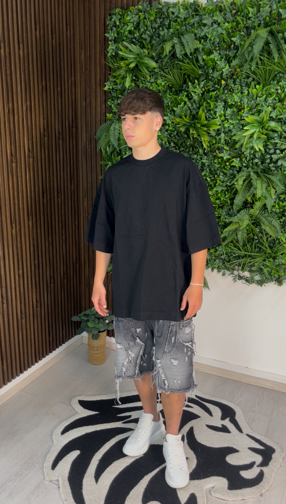 T-SHIRT OVER NERA