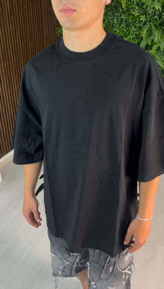 T-SHIRT OVER NERA