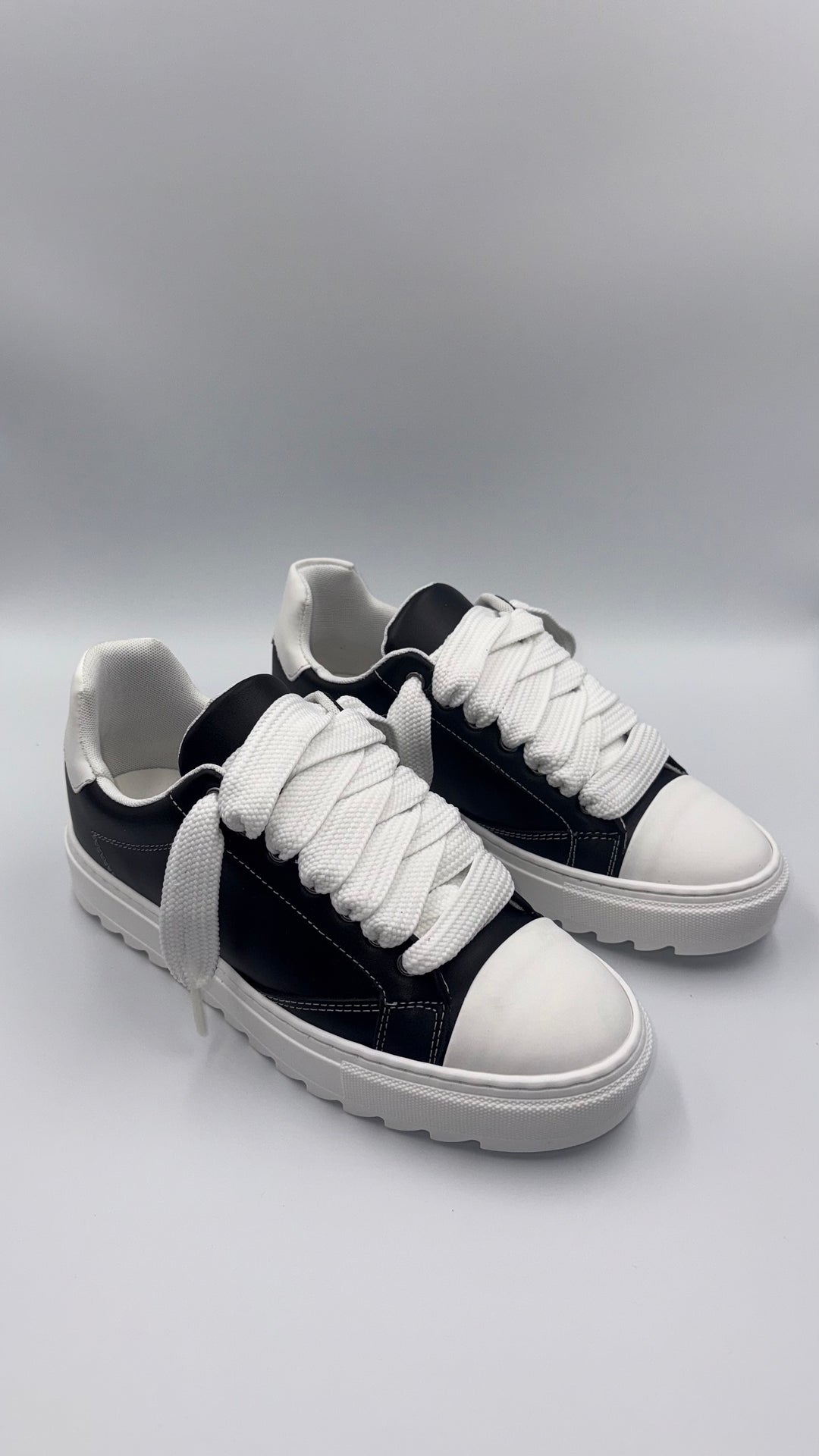 SCARPE NEXUS NERE/BIANCHE IN PELLE