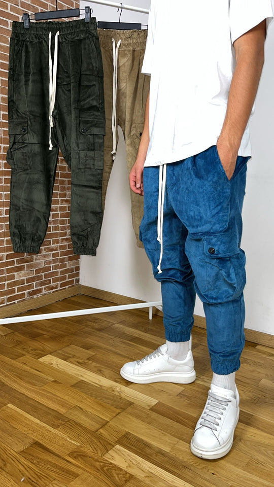 PANTALON CARGO CÔTELÉ AVEC BOUTON ESSENCE